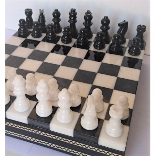 Coffret d'échecs de luxe en albâtre noir et blanc 25cm